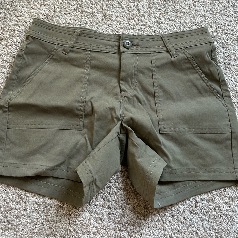 Prana Khaki Green Shorts